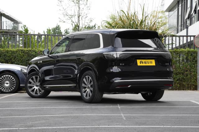 Aito M8 1.5hyb AT 4WD