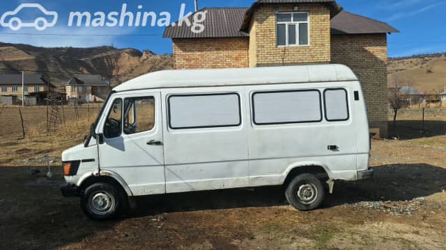 Mercedes-Benz Фургон (4х2)