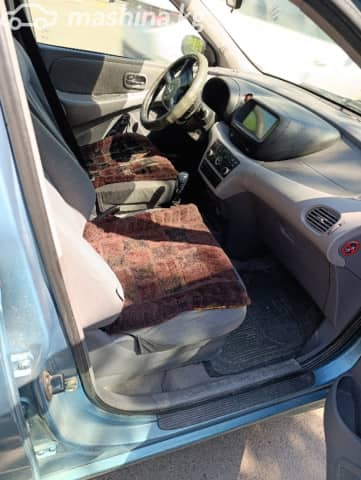 Nissan Almera Tino 1.8 MT