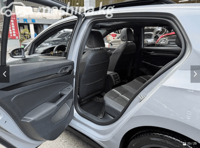 Volkswagen Golf VIII 1.4 AT