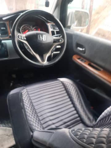 Honda Stepwgn II Рестайлинг 2.0 AT
