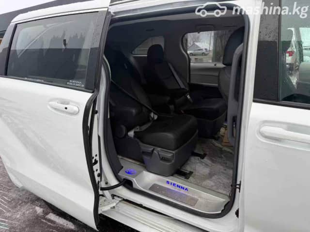 Toyota Sienna IV 2.5hyb AT