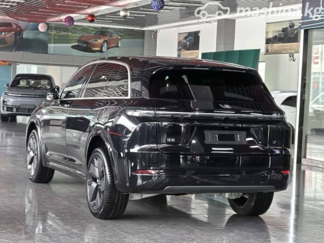 LiXiang L7 Рестайлинг 1.5hyb AT 4WD