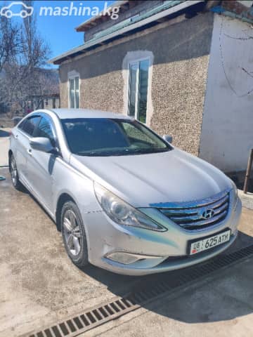 Hyundai Sonata VI (YF) 2.0 AT Газ