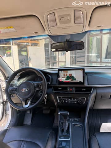 Kia K5 II 2.0 AT