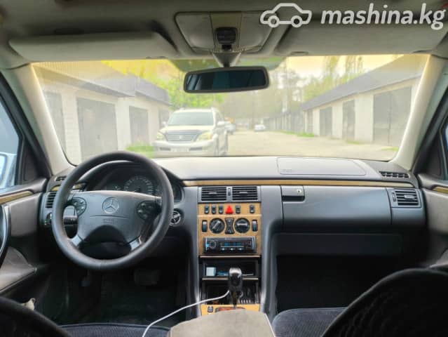 Mercedes-Benz E-Класс II (W210, S210) Рестайлинг 270 2.7d AT