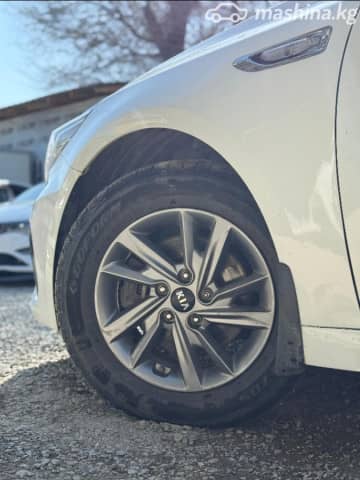 Kia K5 II 2.0 AT