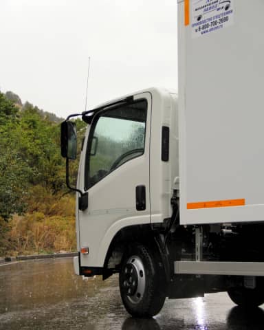 Isuzu NMR77 H