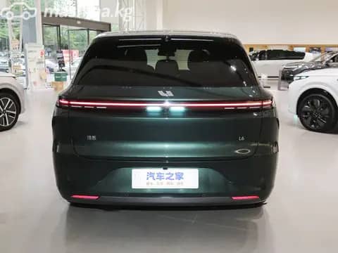 LiXiang L6 1.5hyb AT 4WD
