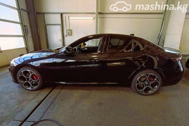 Alfa Romeo Giulia II 2.0 AT 4WD