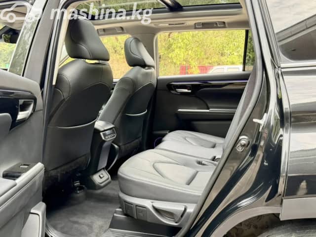 Toyota Highlander IV (U70) 2.4 AT