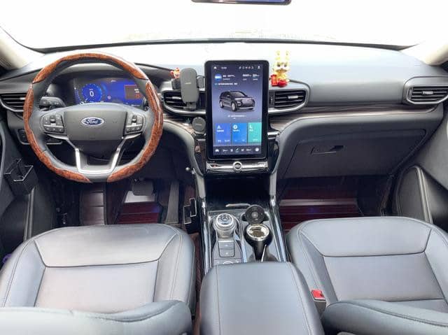 Ford Explorer V Рестайлинг 2.3 AT 4WD