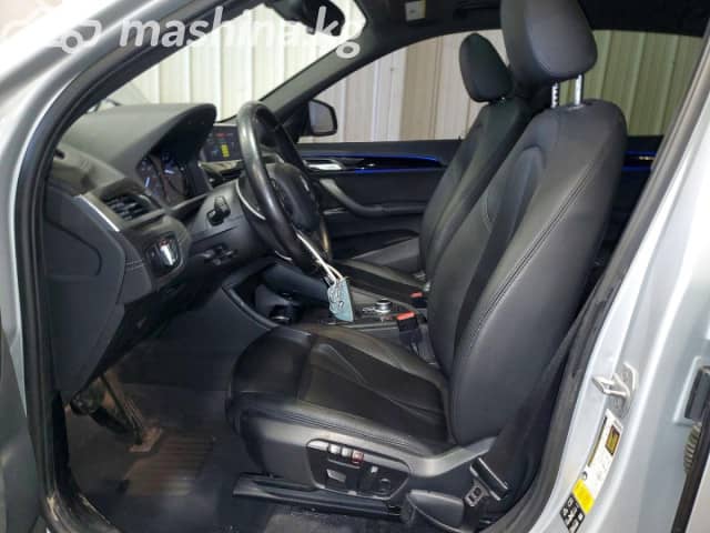 BMW X1 II (F48) Рестайлинг 28i xDrive 2.0 AT 4WD