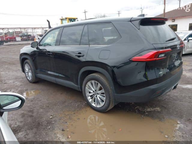 Toyota Grand Highlander 2.4 AT 4WD