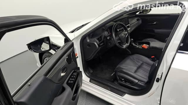 Lexus ES VII Рестайлинг 300h 2.5hyb CVT