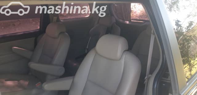 Kia Carnival III 2.2d AT