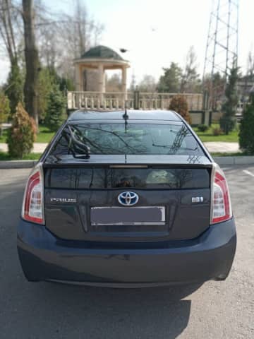Toyota Prius III Рестайлинг (XW30) 1.8hyb AT