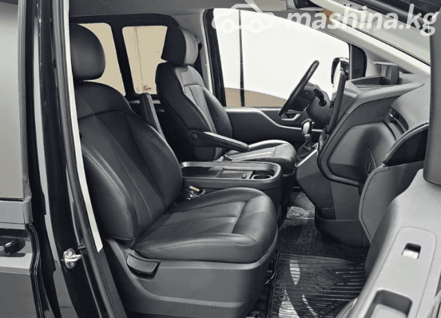 Hyundai Staria 2.2d AT