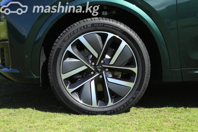 LiXiang L7 Рестайлинг 1.5hyb AT 4WD