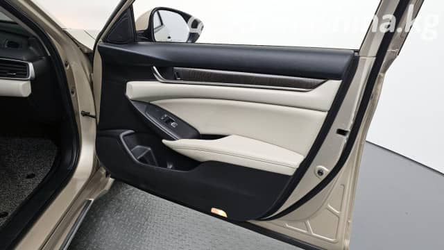 Honda Accord X 2.0hyb CVT
