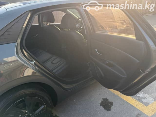 Hyundai Avante VII 1.6 CVT