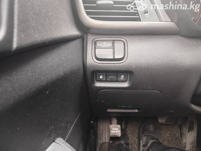 Kia K5 II 2.0 AT