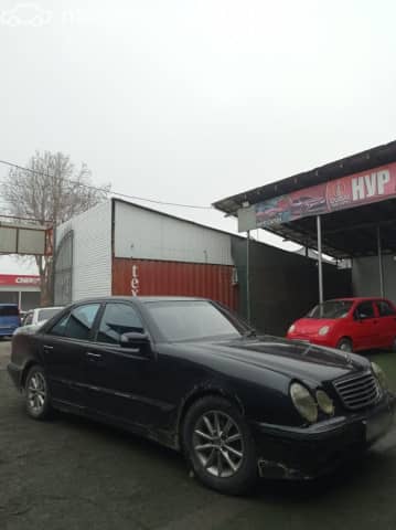Mercedes-Benz E-Класс II (W210, S210) 220 2.2d AT