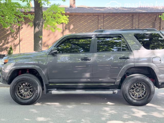 Toyota 4Runner V Рестайлинг 4.0 AT 4WD