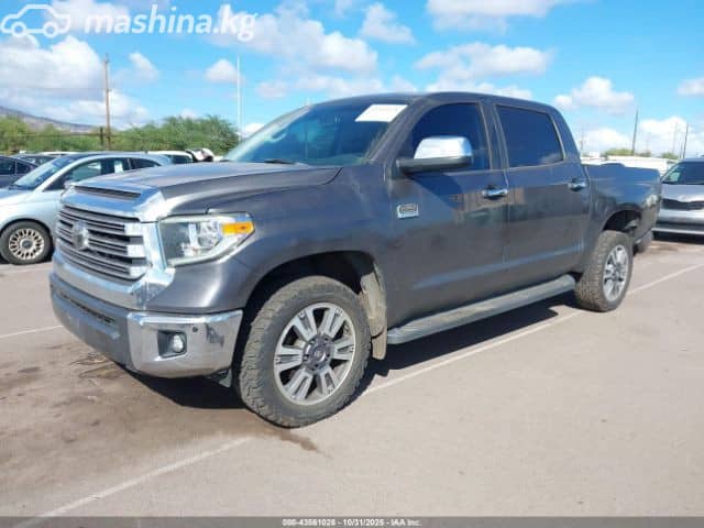 Toyota Tundra II Рестайлинг CrewMax 5.7 AT 4WD