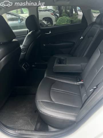 Kia K5 III LPi 2.0 AT