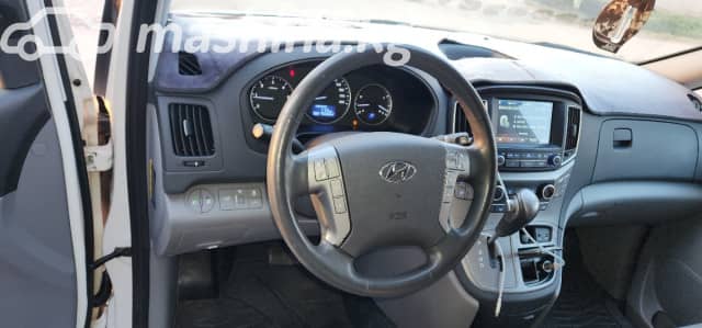 Hyundai Starex (H-1) II Рестайлинг 2 2.5d AT