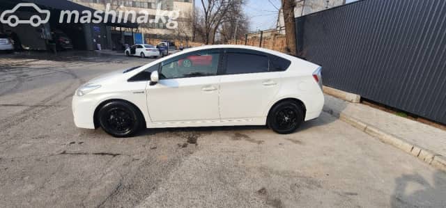 Toyota Prius III Рестайлинг (XW30) 1.8hyb AT