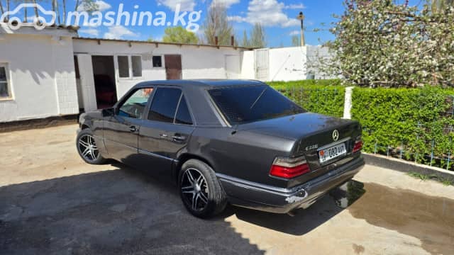 Mercedes-Benz E-Класс I (W124) 220 2.2 AT