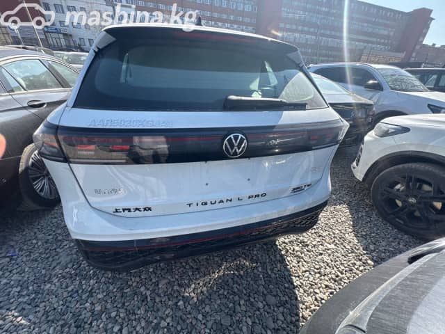 Volkswagen Tiguan II (China Market) L 2.0 AMT 4WD