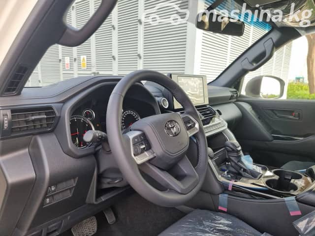 Toyota Land Cruiser 300 Series 4.0 AT 4WD