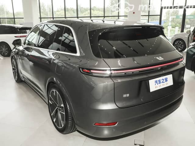LiXiang L7 Рестайлинг 1.5hyb AT 4WD