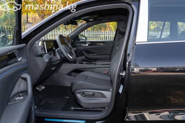 Volkswagen Tiguan III (China Market) 2.0 AMT 4WD