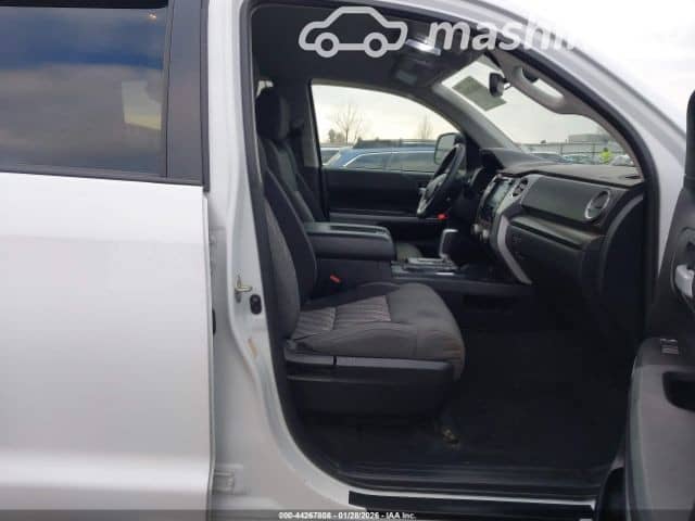 Toyota Tundra II Рестайлинг CrewMax 5.7 AT 4WD