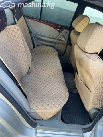 Mercedes-Benz E-Класс II (W210, S210) 230 2.3 MT