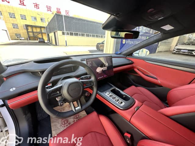 Xiaomi SU7 Electro AT 4WD