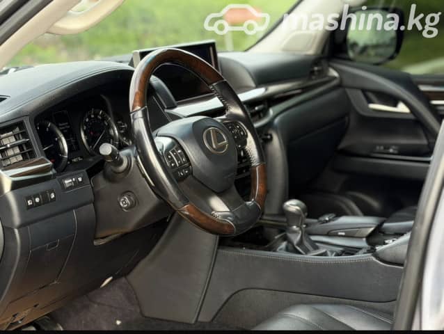 Lexus LX III Рестайлинг 2 570 5.7 AT 4WD