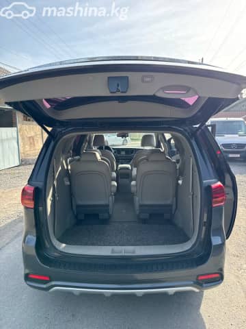 Kia Carnival III 2.2d AT