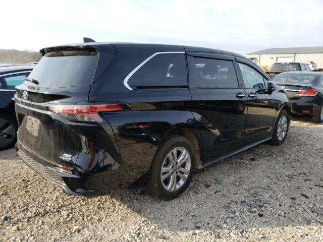 Toyota Sienna IV 2.5hyb AT 4WD