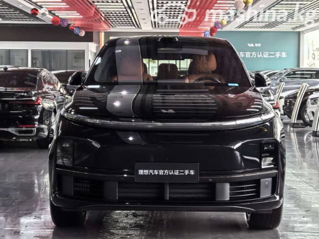 LiXiang L7 Рестайлинг 1.5hyb AT 4WD