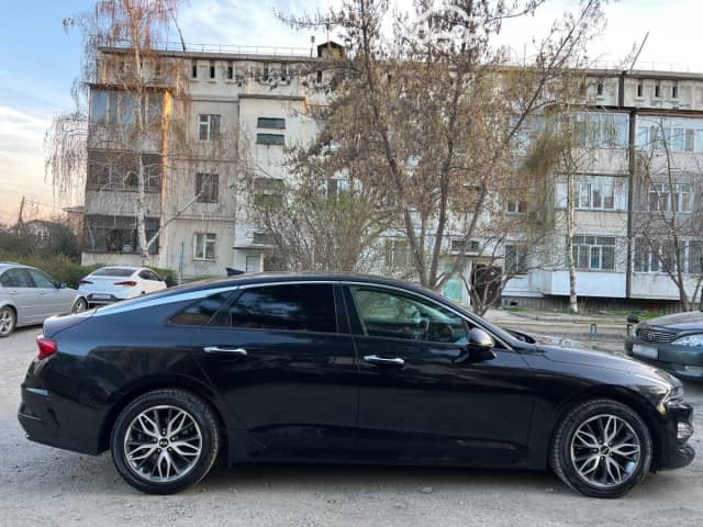 Kia K5 III LPi 2.0 AT