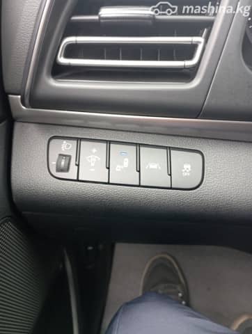 Hyundai Avante VI Рестайлинг 1.6 CVT