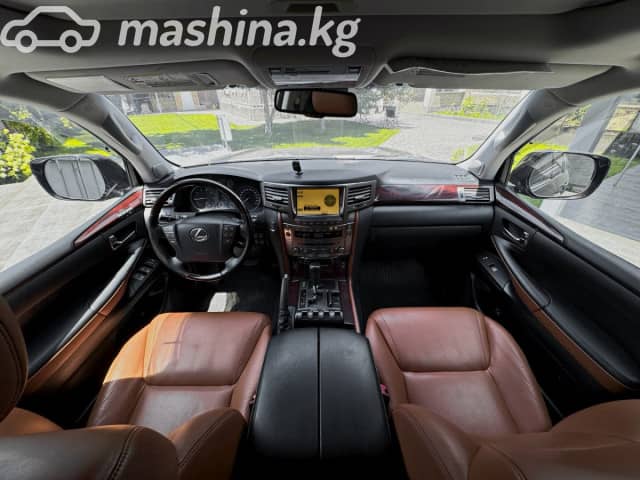 Lexus LX III 570 5.7 AT 4WD