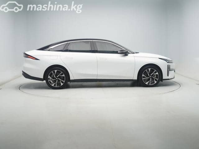 Geely Galaxy L6 125 km 1.5hyb AT