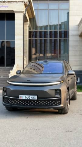 LiXiang L7 Рестайлинг 1.5hyb AT 4WD