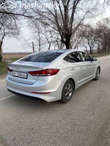 Hyundai Avante VI 1.6 AT